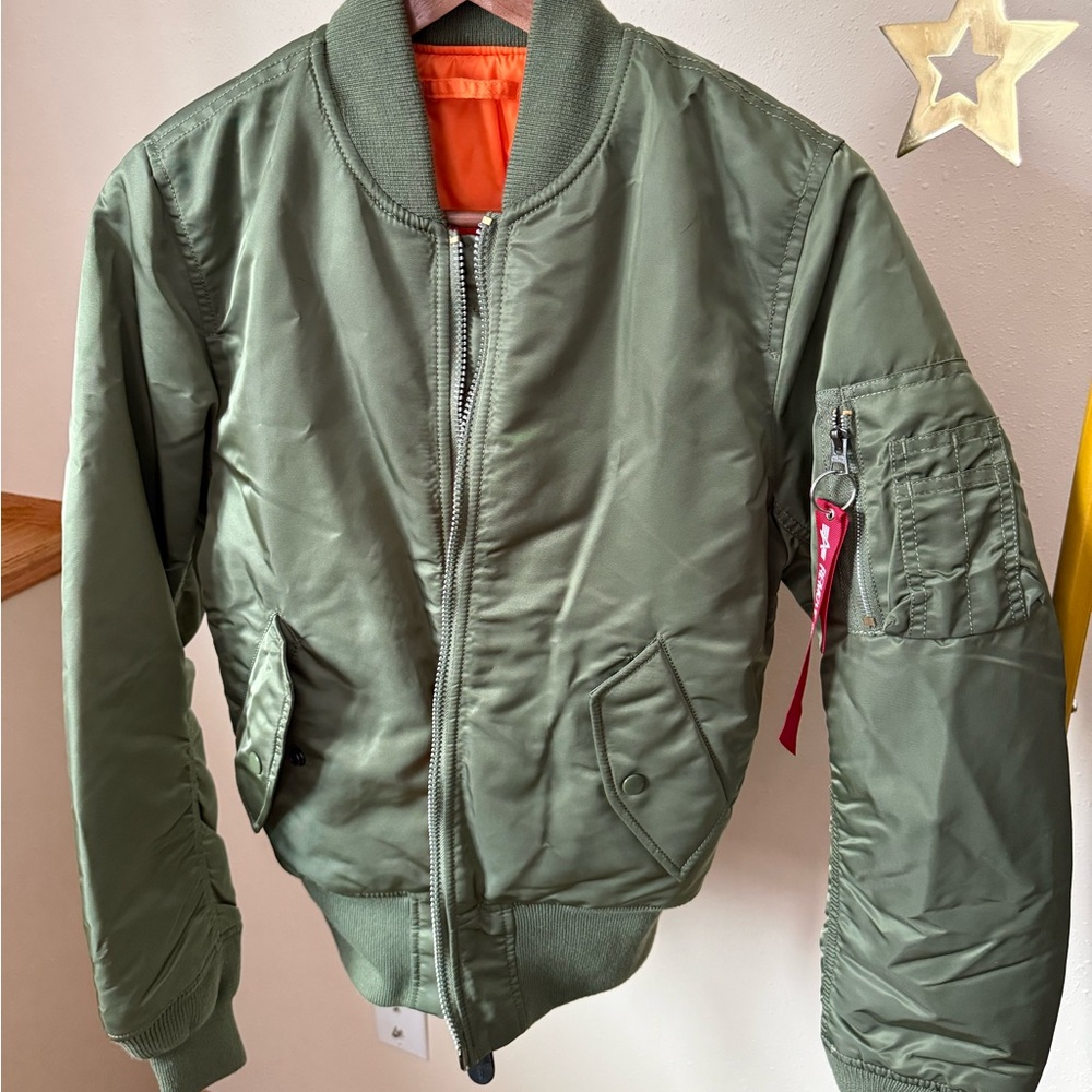 Alpha Industries MA-1 Bomber Jacket Olive Green Flight Jacket Size M NWOT - Picture 9 of 16